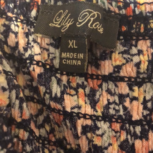 Lily Rose Floral Romper - Picture 2 of 2